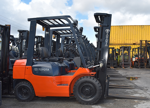 MIAMI DADE FORKLIFT RENTAL